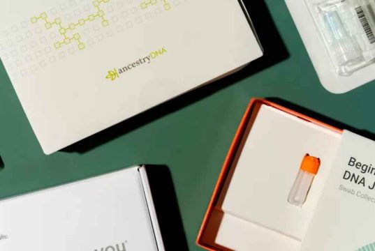 Kit for home DNA test to detect genetic disorders in a child
